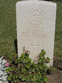 Cairo War Memorial Cemetery - Barr, J F