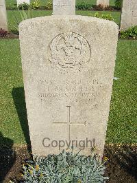 Cairo War Memorial Cemetery - Bradfield, H