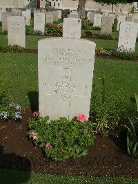 Cairo War Memorial Cemetery - Brown, F