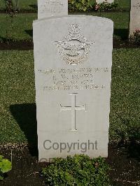 Cairo War Memorial Cemetery - Brown, Robert William