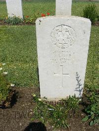 Cairo War Memorial Cemetery - Cadle, J