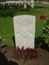 Cairo War Memorial Cemetery - Charge, R R