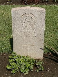 Cairo War Memorial Cemetery - Clark, J L