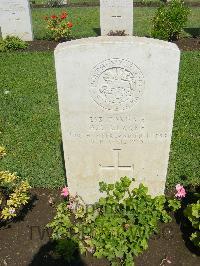 Cairo War Memorial Cemetery - Clarke, A R