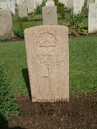 Cairo War Memorial Cemetery - Clarke, W