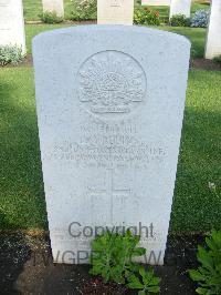 Cairo War Memorial Cemetery - Collins, Lionel