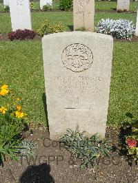 Cairo War Memorial Cemetery - Cook, Victor George