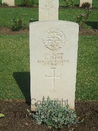 Cairo War Memorial Cemetery - Crews, A