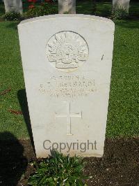 Cairo War Memorial Cemetery - Eberhardt, E F