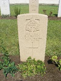 Cairo War Memorial Cemetery - Elliott, B J