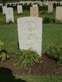 Cairo War Memorial Cemetery - Elliott, G