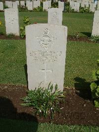 Cairo War Memorial Cemetery - Fielding, Donald Nesbitt