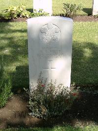 Cairo War Memorial Cemetery - Foley, M A