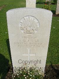 Cairo War Memorial Cemetery - Foster, Sydney Gordon