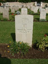 Cairo War Memorial Cemetery - Goldfinch, A