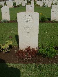 Cairo War Memorial Cemetery - Gordon, James