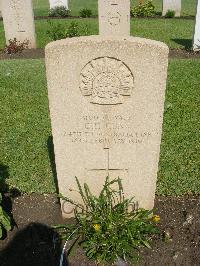 Cairo War Memorial Cemetery - Gunn, Gordon Hugh