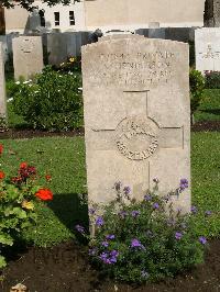 Cairo War Memorial Cemetery - Henderson, Alex