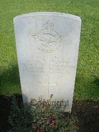 Cairo War Memorial Cemetery - Henderson, Aubrey Bernard Allan