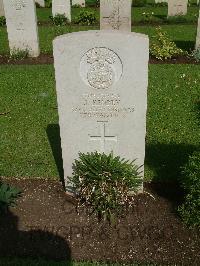 Cairo War Memorial Cemetery - Hendry, J