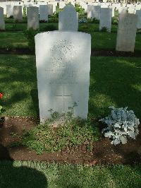 Cairo War Memorial Cemetery - Hicks, Gordon John