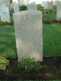 Cairo War Memorial Cemetery - Hillis, J E