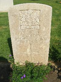 Cairo War Memorial Cemetery - Holden, S