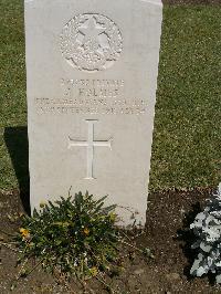 Cairo War Memorial Cemetery - Holmes, James