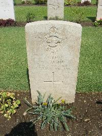 Cairo War Memorial Cemetery - Hughes, W