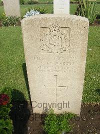 Cairo War Memorial Cemetery - Hunnibell, F G