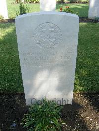 Cairo War Memorial Cemetery - Hunter, Donald McLean