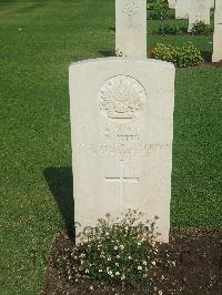 Cairo War Memorial Cemetery - Isted, W