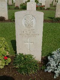 Cairo War Memorial Cemetery - Jones, E W