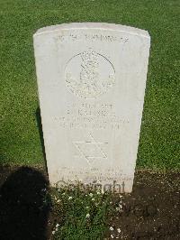 Cairo War Memorial Cemetery - Kalisker, A