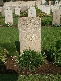 Cairo War Memorial Cemetery - Knipe, C