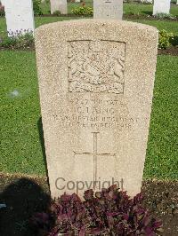 Cairo War Memorial Cemetery - Laing, C