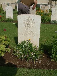 Cairo War Memorial Cemetery - Lewis, J A