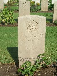 Cairo War Memorial Cemetery - Lewis, W H