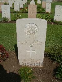 Cairo War Memorial Cemetery - Lyons, William Charles