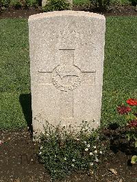 Cairo War Memorial Cemetery - MacDonald, Gregor