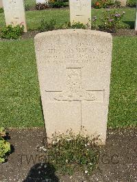 Cairo War Memorial Cemetery - MacKenzie, Walter John