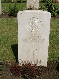 Cairo War Memorial Cemetery - McLean, J J