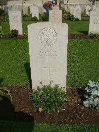 Cairo War Memorial Cemetery - Newson, R