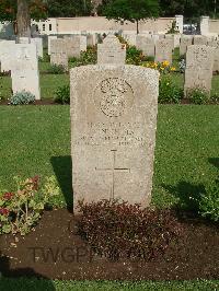 Cairo War Memorial Cemetery - Nichols, Percy