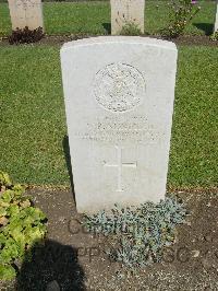 Cairo War Memorial Cemetery - Nickolson, William Henry