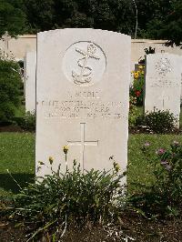 Cairo War Memorial Cemetery - Nicoll, James