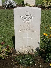 Cairo War Memorial Cemetery - Niven, George