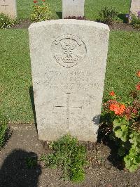 Cairo War Memorial Cemetery - Perrott, W J