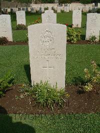 Cairo War Memorial Cemetery - Phillips, F A