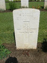 Cairo War Memorial Cemetery - Richards, W